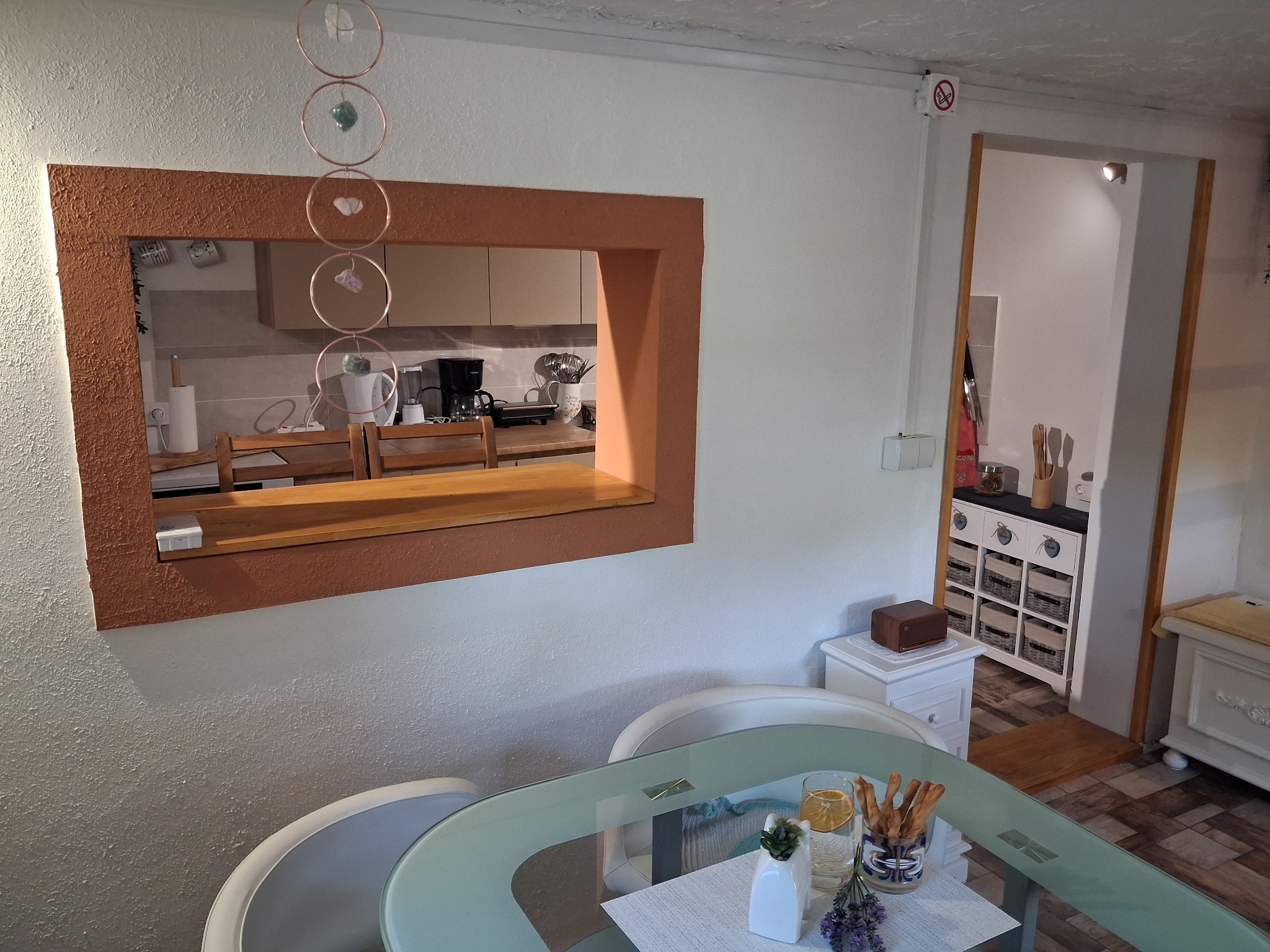 Esszimmer mit Blick zur Küche